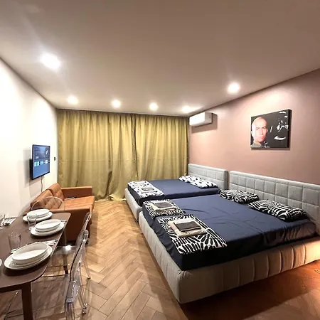Miramar Front Family Deluxe No Swim Pool Access * Napospart