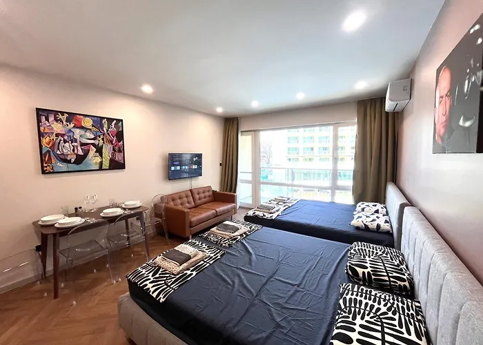 Miramar Front Family Deluxe No Swim Pool Access شقة *