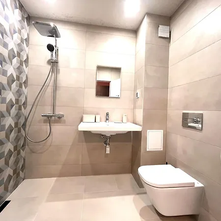 Apartmán Miramar Front Family Deluxe No Swim Pool Access *