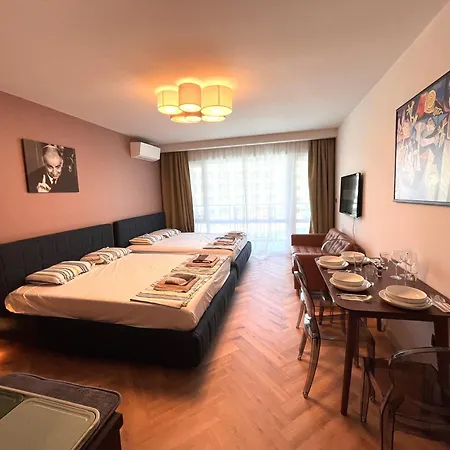 Apartmán Miramar Front Family Deluxe No Swim Pool Access Sluneční pobřeží
