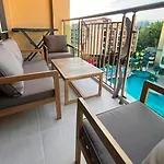 Διαμέρισμα Miramar Front Family Deluxe No Swim Pool Access