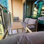 Διαμέρισμα Miramar Front Family Deluxe No Swim Pool Access