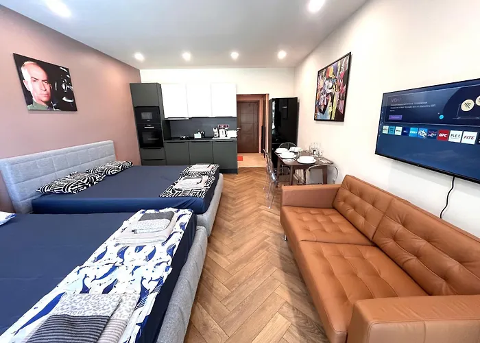 Miramar Front Family Deluxe No Swim Pool Access *